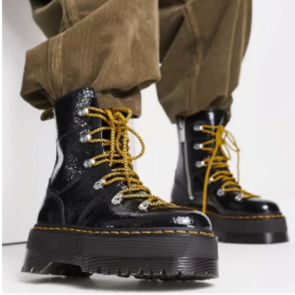 Dr. Martens Ghilana Max Lace-Up Black Pattern Leather Platform Boot sz.6